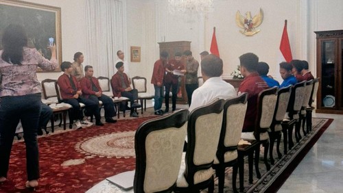 mahasiswa ultimatum gibran